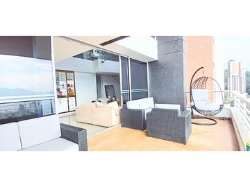 Excelente ubicación del Tesoro, piso muy alto y vista panorámica
