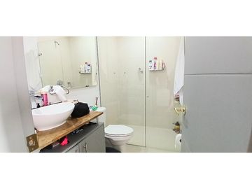Excelente ubicación del Tesoro, piso muy alto y vista panorámica