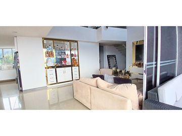 Excelente ubicación del Tesoro, piso muy alto y vista panorámica