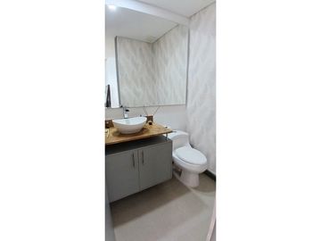 Excelente ubicación del Tesoro, piso muy alto y vista panorámica
