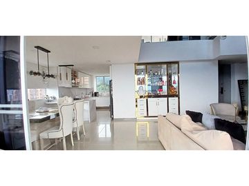 Excelente ubicación del Tesoro, piso muy alto y vista panorámica