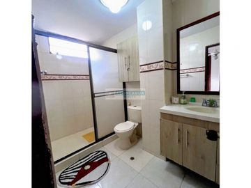 Se vende amplio apartamento en Riomar