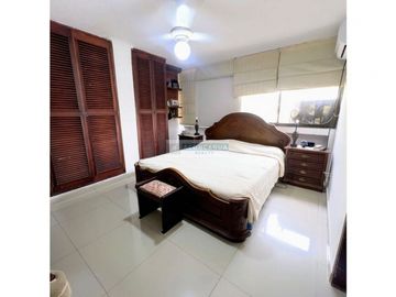 Se vende amplio apartamento en Riomar