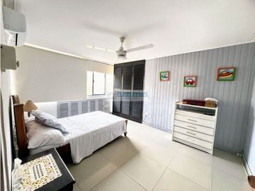 Se vende amplio apartamento en Riomar