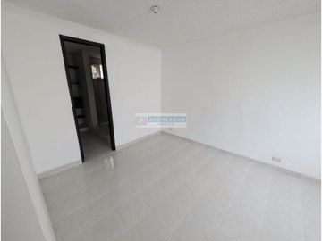 Se vende apartamento en Miramar sobre parte plana
