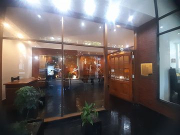 Alquila depto 3 y medio amb. luminoso piso alto