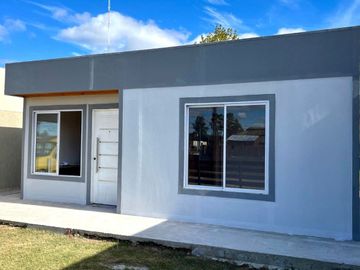 VENTA CASA 3 AMBIENTES CON PILETA GRAL RODRIGUEZ