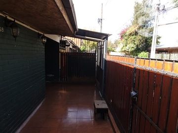 Casa en Venta en pasaje literatura 968
