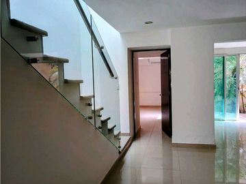 VENTA DE CASA EN PRIVADA SOBRE DIANA