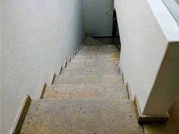 VENTA DE CASA EN PRIVADA SOBRE DIANA