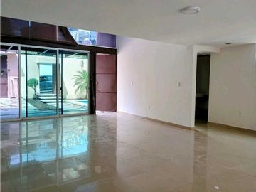 VENTA DE CASA EN PRIVADA SOBRE DIANA