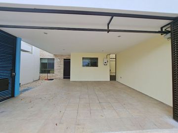 Venta casa con 4 recámaras y paneles solares en Las Américas II, Mérida Yucatán.