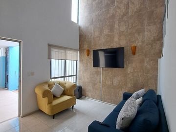 Venta casa con 4 recámaras y paneles solares en Las Américas II, Mérida Yucatán.