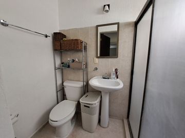 Venta casa con 4 recámaras y paneles solares en Las Américas II, Mérida Yucatán.