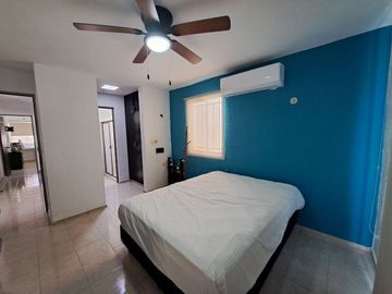 Venta casa con 4 recámaras y paneles solares en Las Américas II, Mérida Yucatán.