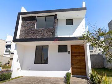 Casa en Venta en Santa Anita, Tlajomulco de Zuñiga, Jalisco.