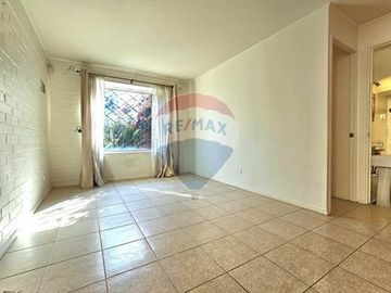 RENOVADA Y AMPLIA CASA DE 4 DORMITORIOS Y PATIO