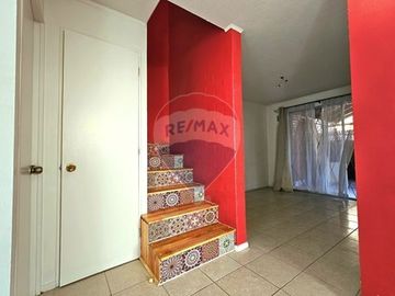 RENOVADA Y AMPLIA CASA DE 4 DORMITORIOS Y PATIO