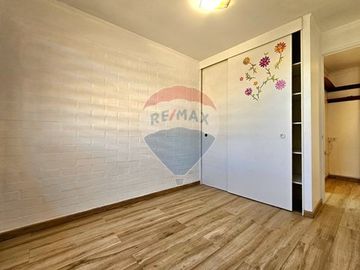 RENOVADA Y AMPLIA CASA DE 4 DORMITORIOS Y PATIO