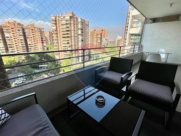A pasos del Metro Manquehue y Colegio SEK - 130 m2