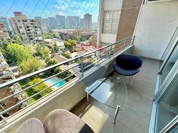 A pasos del Metro Manquehue y Colegio SEK - 130 m2