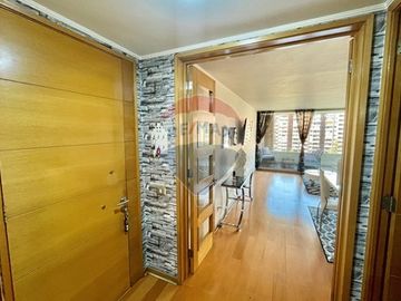 A pasos del Metro Manquehue y Colegio SEK - 130 m2