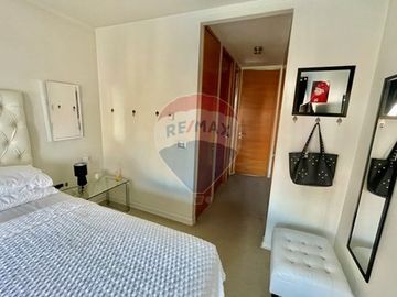 A pasos del Metro Manquehue y Colegio SEK - 130 m2
