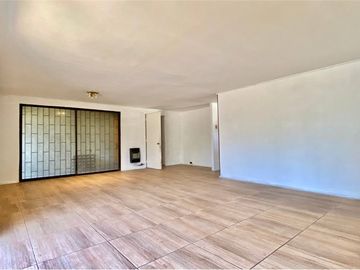 Oportunidad! Casa en privilegiado sector Vitacura