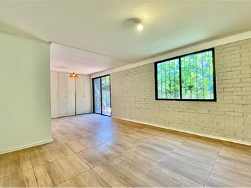 Oportunidad! Casa en privilegiado sector Vitacura