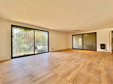 Oportunidad! Casa en privilegiado sector Vitacura