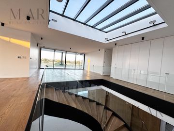 Casa en Venta exclusiva a la cancha de golf, en el Barrio El Golf, Nordelta