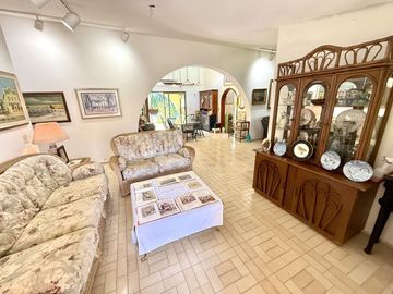 HERMOSA CASA TIPO HACIENDA