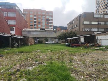 VENTA de CASA COMERCIAL en BOGOTA