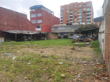 VENTA de CASA COMERCIAL en BOGOTA