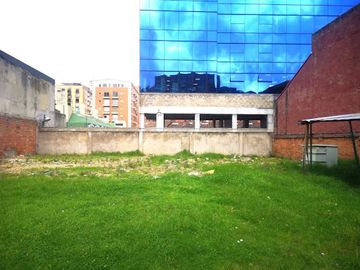 VENTA de CASA COMERCIAL en BOGOTA