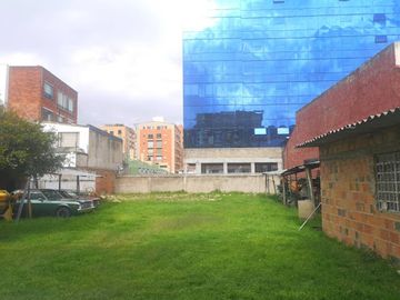 VENTA de CASA COMERCIAL en BOGOTA