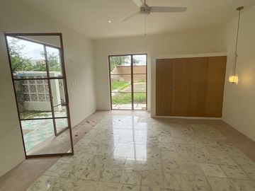 VENTA CASA CENTRO DE MERIDA/ENTREGA INMEDIATA
