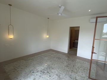 VENTA CASA CENTRO DE MERIDA/ENTREGA INMEDIATA