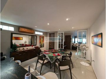 Se vende casa en Ciudad Jardin , remodelada