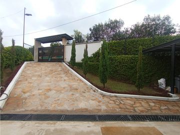 VENDO CASA CAMPESTRE LEBRIJA - SANTANDER - URGEME