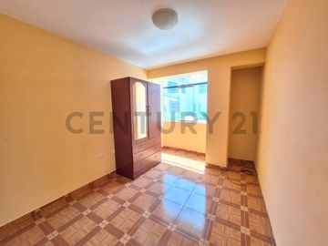 VENTA DE CASA EN URBANIZACION SAN PEDRO