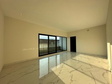 Casa - Fraccionamiento Bosques de las Misiones