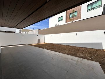 Casa - Fraccionamiento Bosques de las Misiones