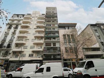 Depto venta 4 amb piso 12 Av Corrientes Balvanera