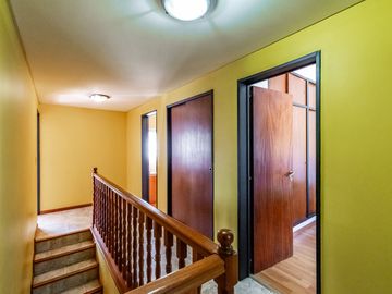 VENTA CASA 5 AMB C/ PARQUE PILETA COCHERAS CASEROS