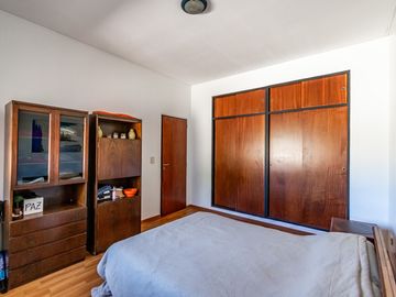 VENTA CASA 5 AMB C/ PARQUE PILETA COCHERAS CASEROS