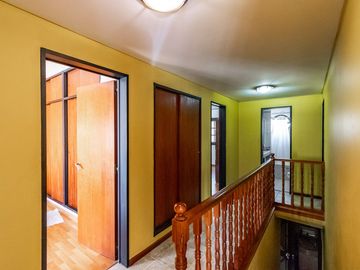 VENTA CASA 5 AMB C/ PARQUE PILETA COCHERAS CASEROS