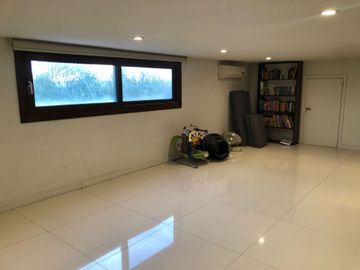 CASA 6 AMBIENTES  VENTA TERRAVISTA