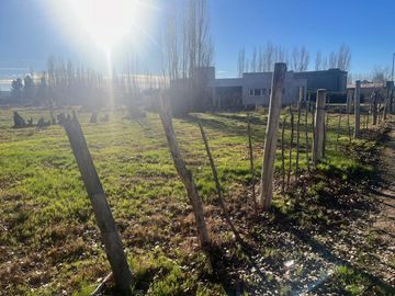 VENTA DE TERRENO EN EXCLUSIVO BARRIO - PLOTTIER