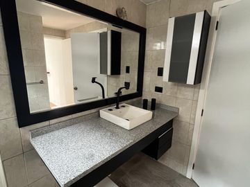 VENDO SUITE CON ESTUDIO SECTOR CAROLINA
